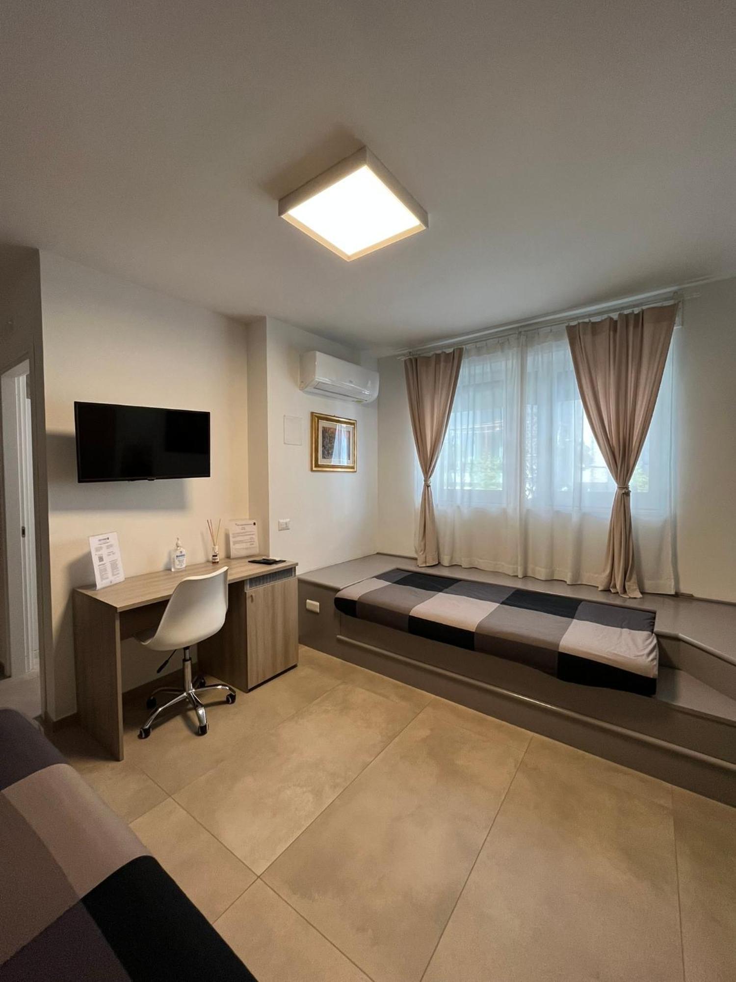 Hotel Porta Anfiteatro Pompei Esterno foto